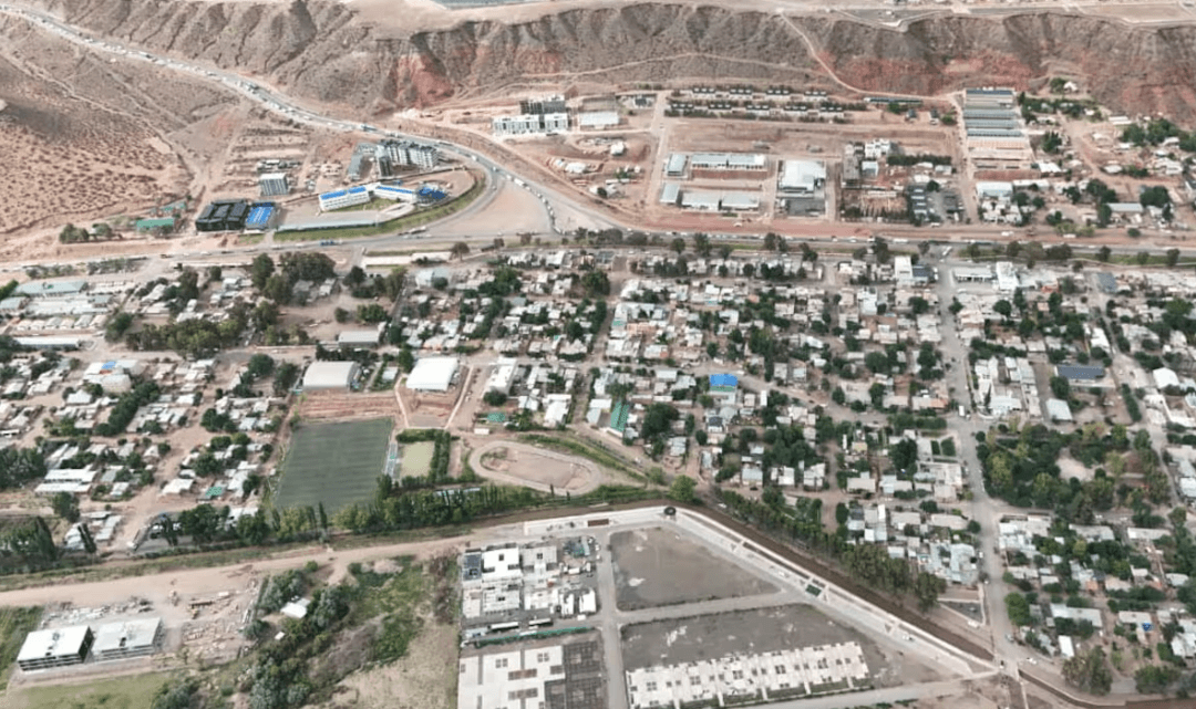 Añelo. La obra que cambió la fisonomía del pueblo y refuerza el boom inmobiliario